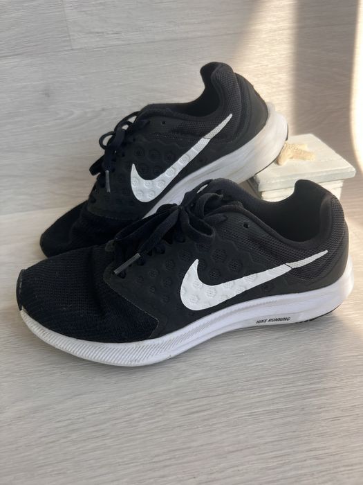Кроссовки Nike p37,5