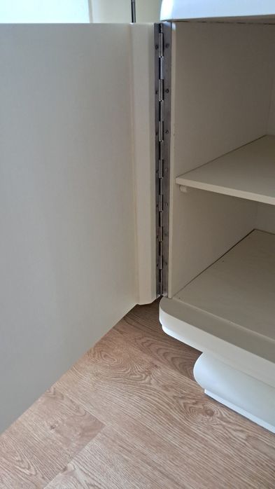 Komoda drewniana po renowacji z lat 50