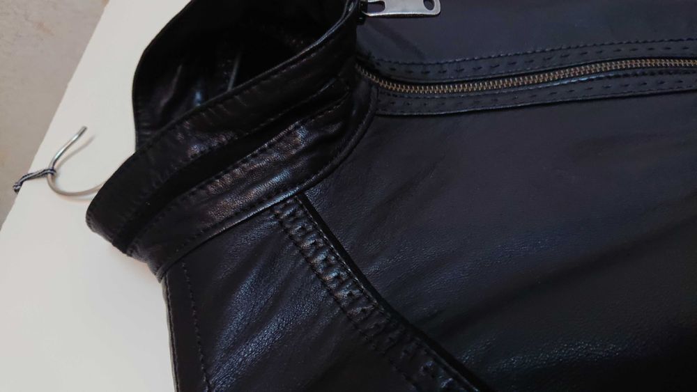 Продам турецкую кожаную курточку.