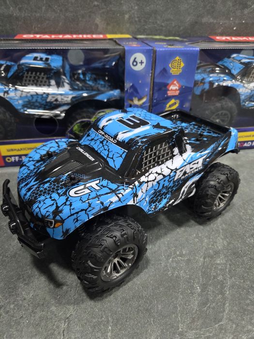 Машинка на радіокеруванні OTAMANKO Швидкісний всюдихід OFF-ROAD RACER