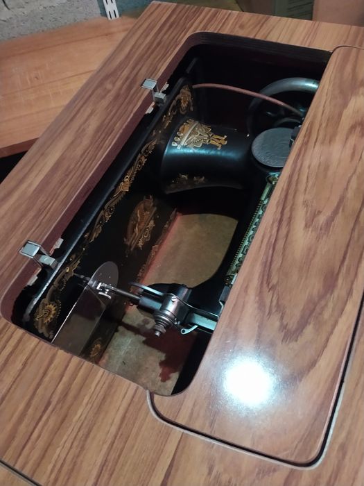 Máquina Singer em perfeito estado