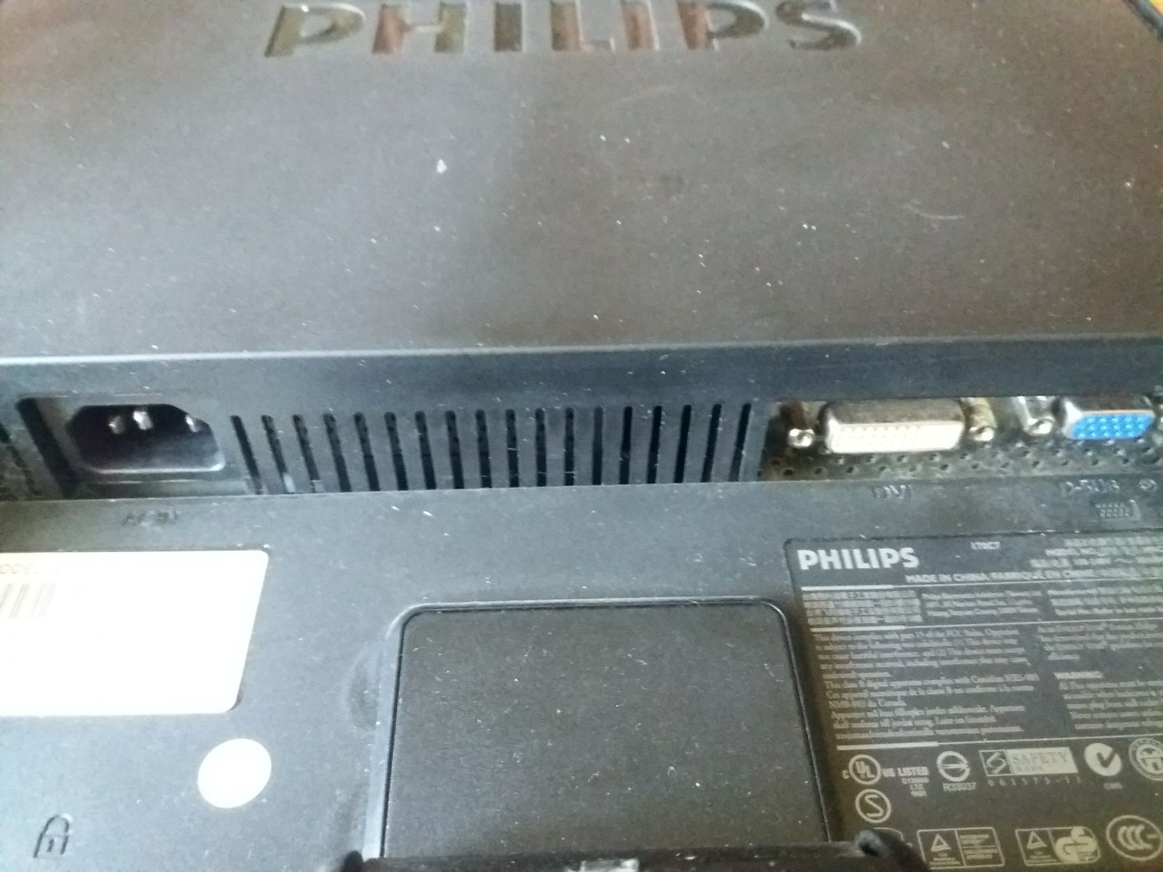 Жк монітор Philips 17