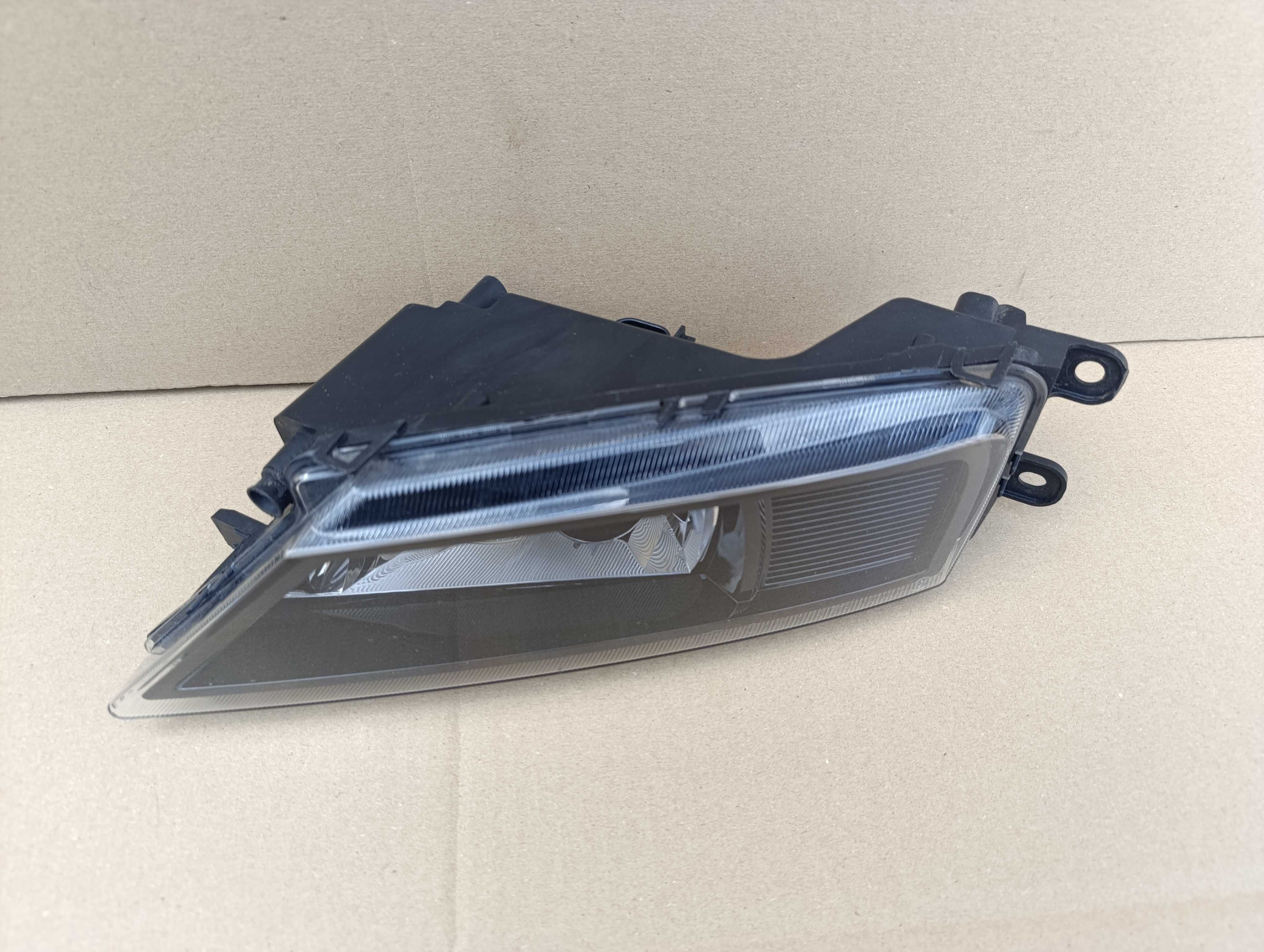 VW Tiguan 2 II ALLSPACE halogen zderzaka prawy idealny 5NL.941.700