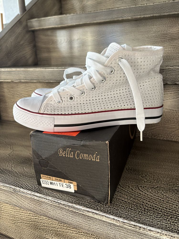 Buty tenisówki ażurowe 38