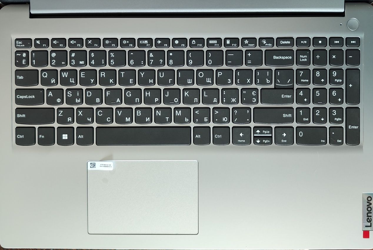 Ноутбук Lenovo ideapad 1 15AMN7 /Ryzen 5 7520U/16 LPDDR5/512