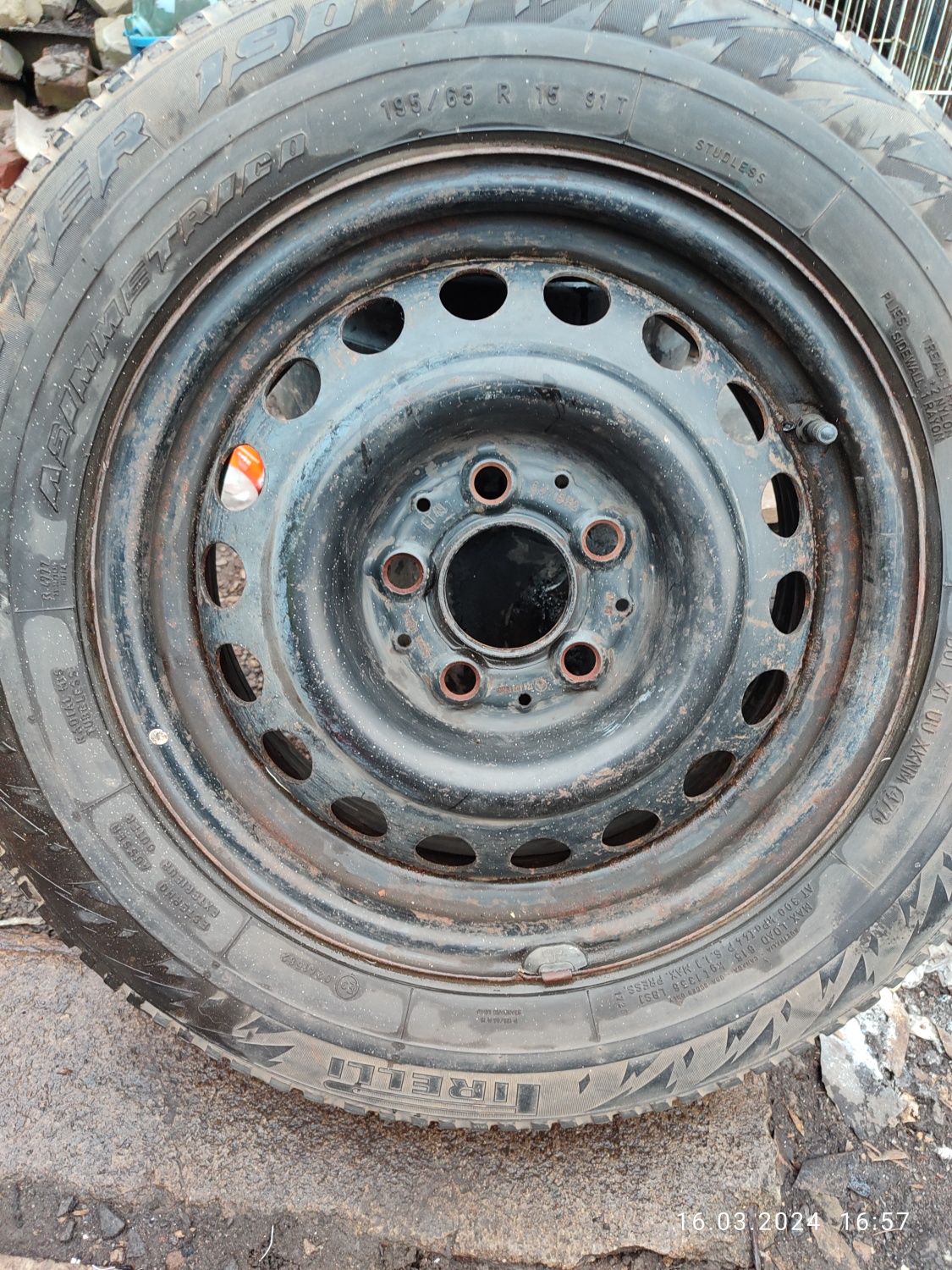 Колесо R15 195 65 Pirelli     6G 15H2