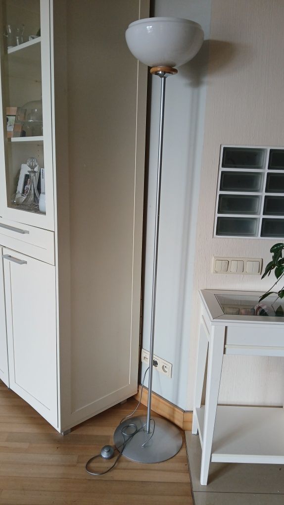 Lampa podłogowa wys. 182 cm