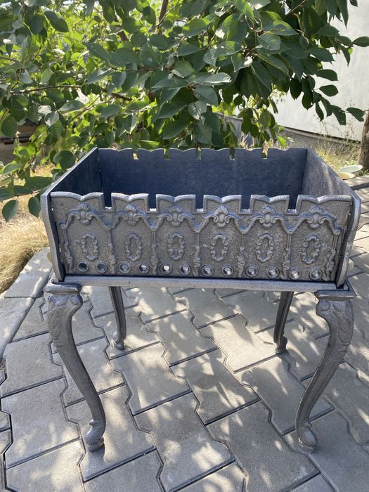 Мангал чугунный новий