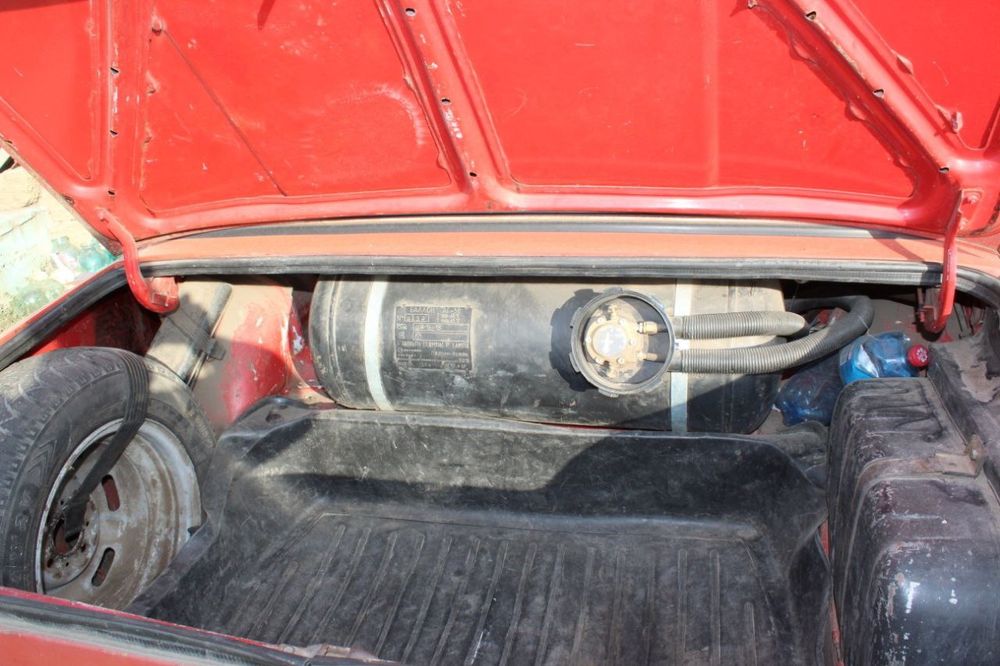 Продам машины Ford Orion и ваз 2101