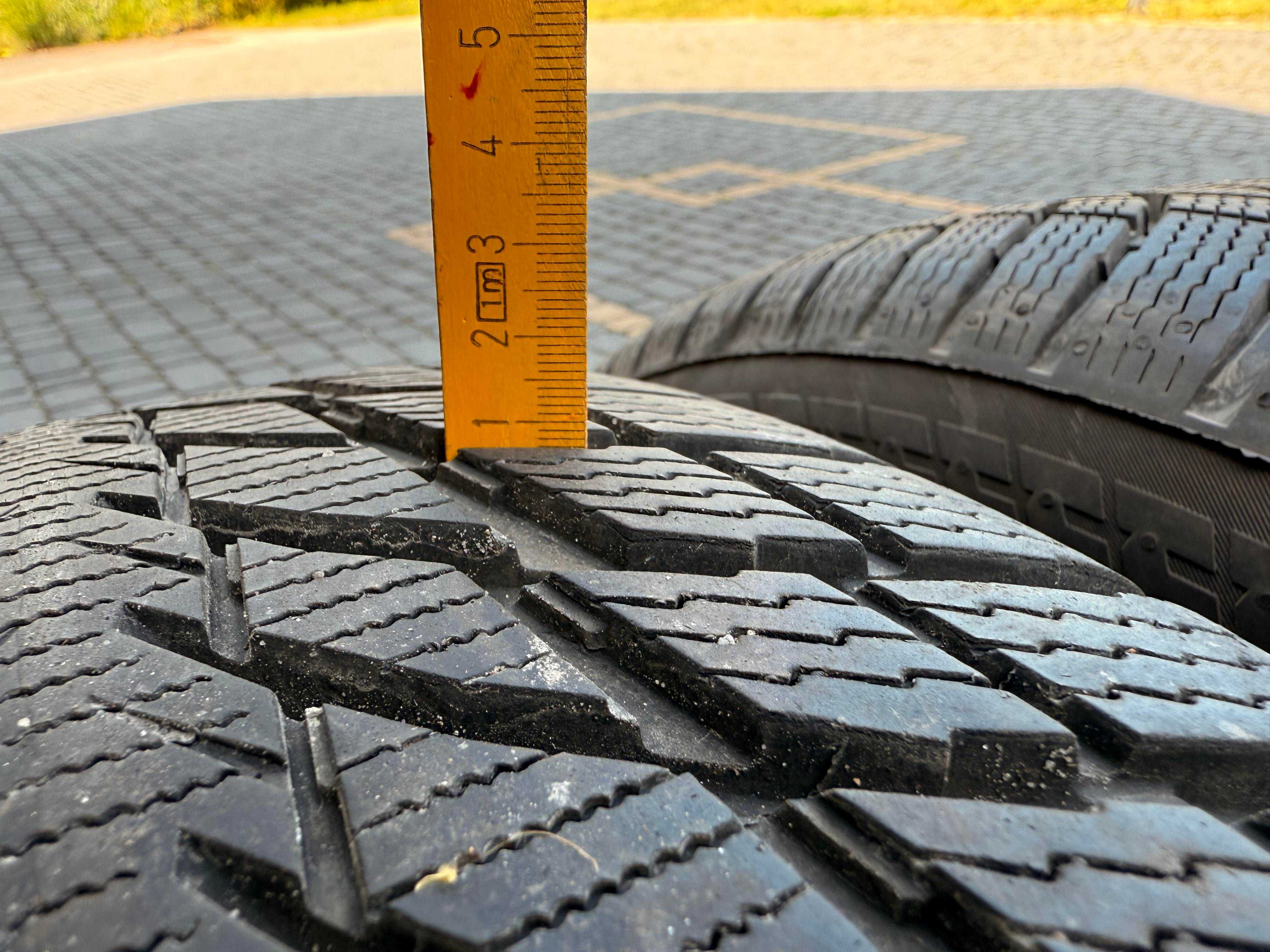 Opony Zimowe Nokian WR Snowproof P 235/55R17 103 V XL, głęboki bieżnik