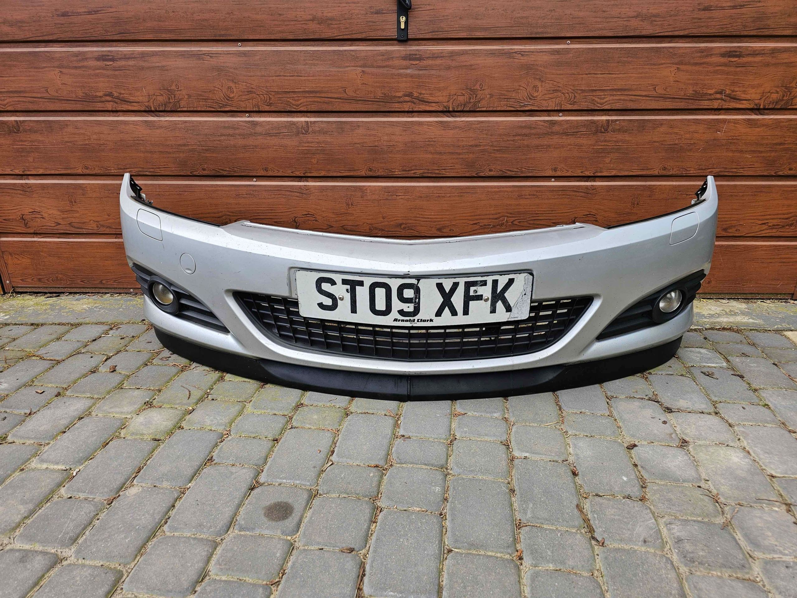 Opel Astra h Gtc zderzak przedni przód spryskiwacze xenon sprysk