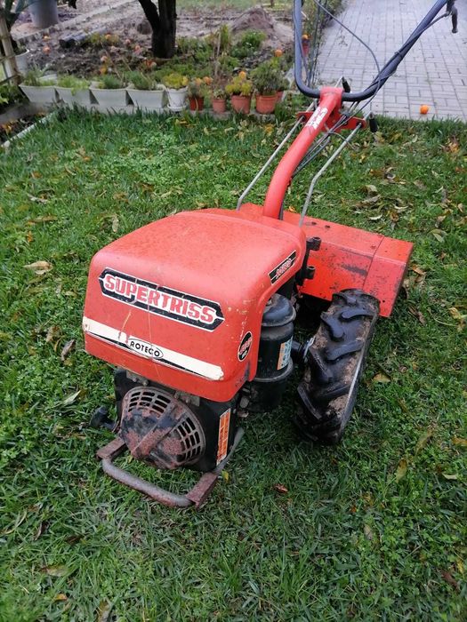 Motocultivador com fresa