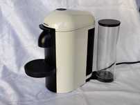 Máquina de café Vertuo Plus