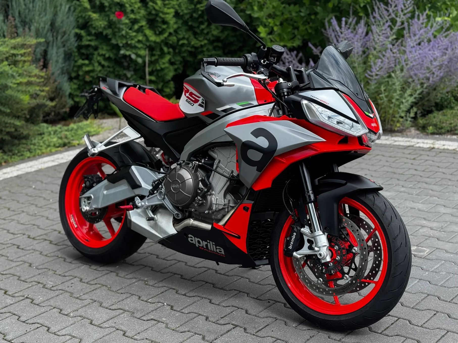 Aprilia RS Aprilia RS 660 Tuono Pełna moc 95 koni Sprowadzony