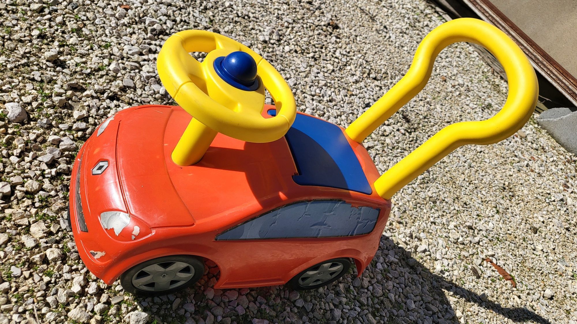 Carro infantil Renault Twingo