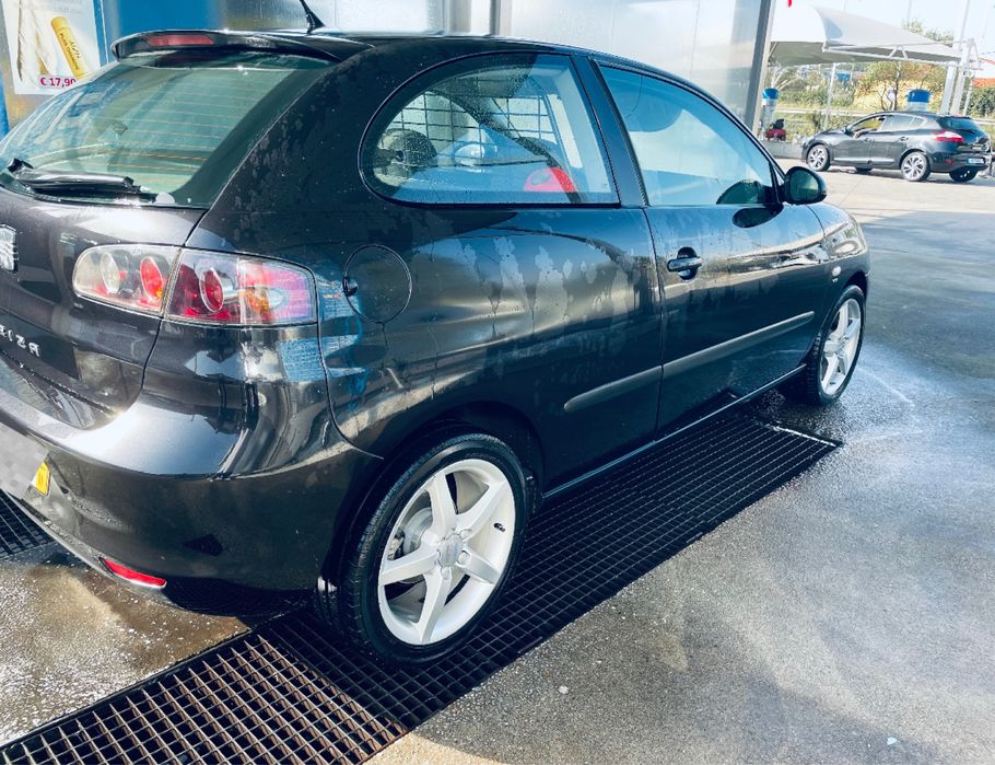 Seat ibiza 1.9tdi 100cv com 122mil km (aceito retoma carro 5 lugares)