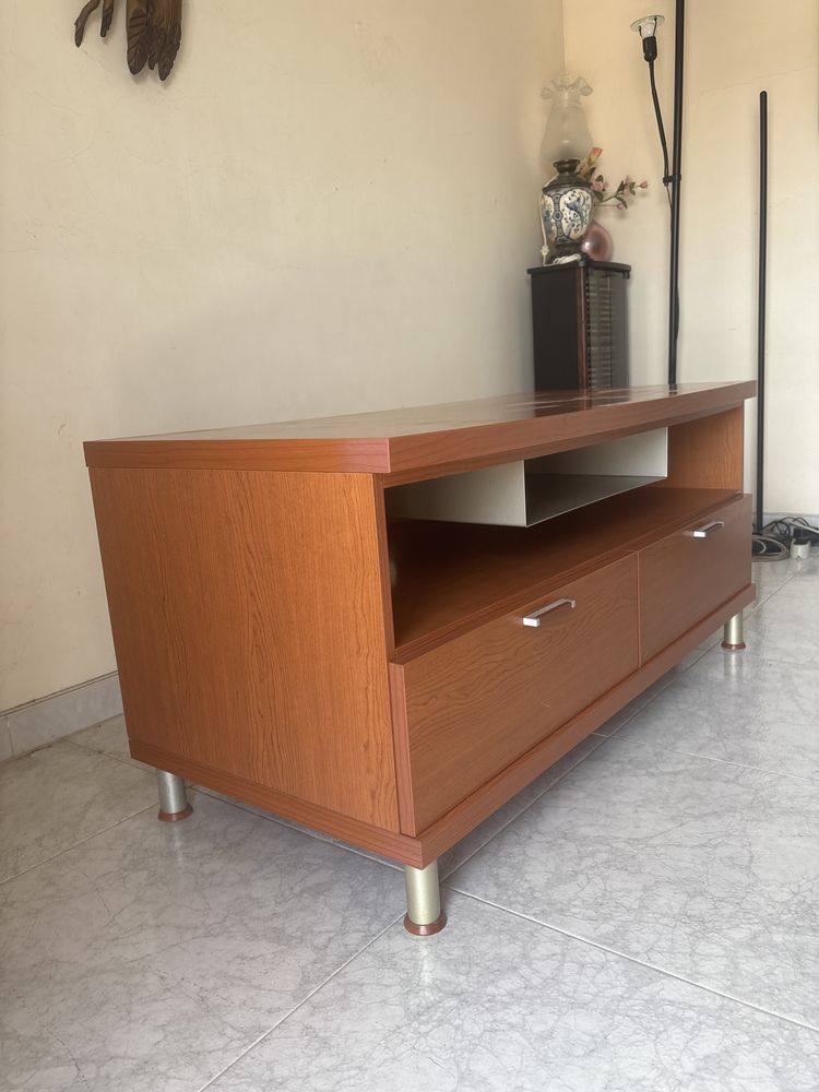 Consola tv em bom estado