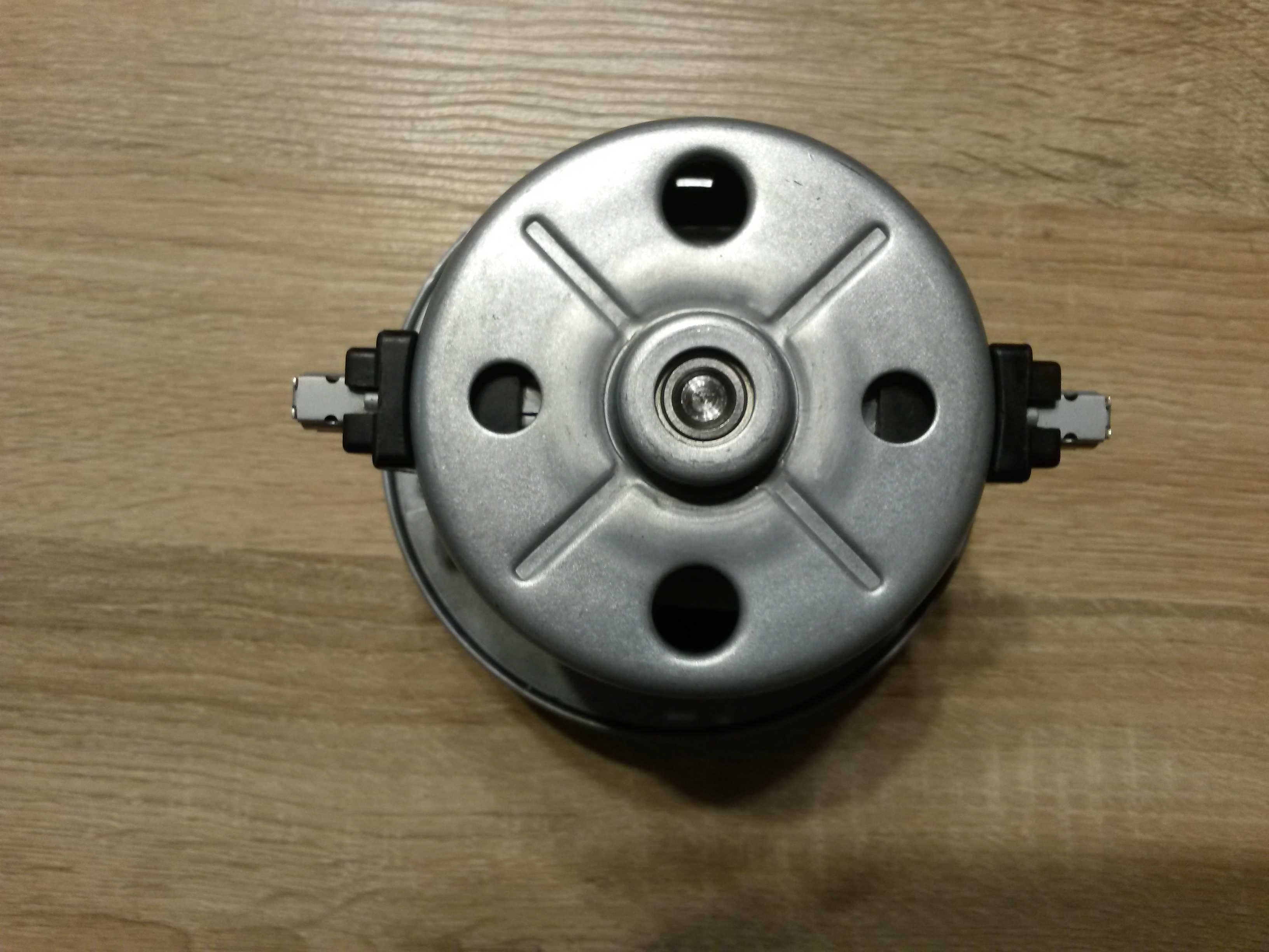 Silnik EV-05  Moc 540W do odkurzacza Zelmer Philips Bosch
