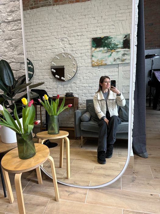 Оренда (комунальні включено) робоче місце для бровиста візажиста