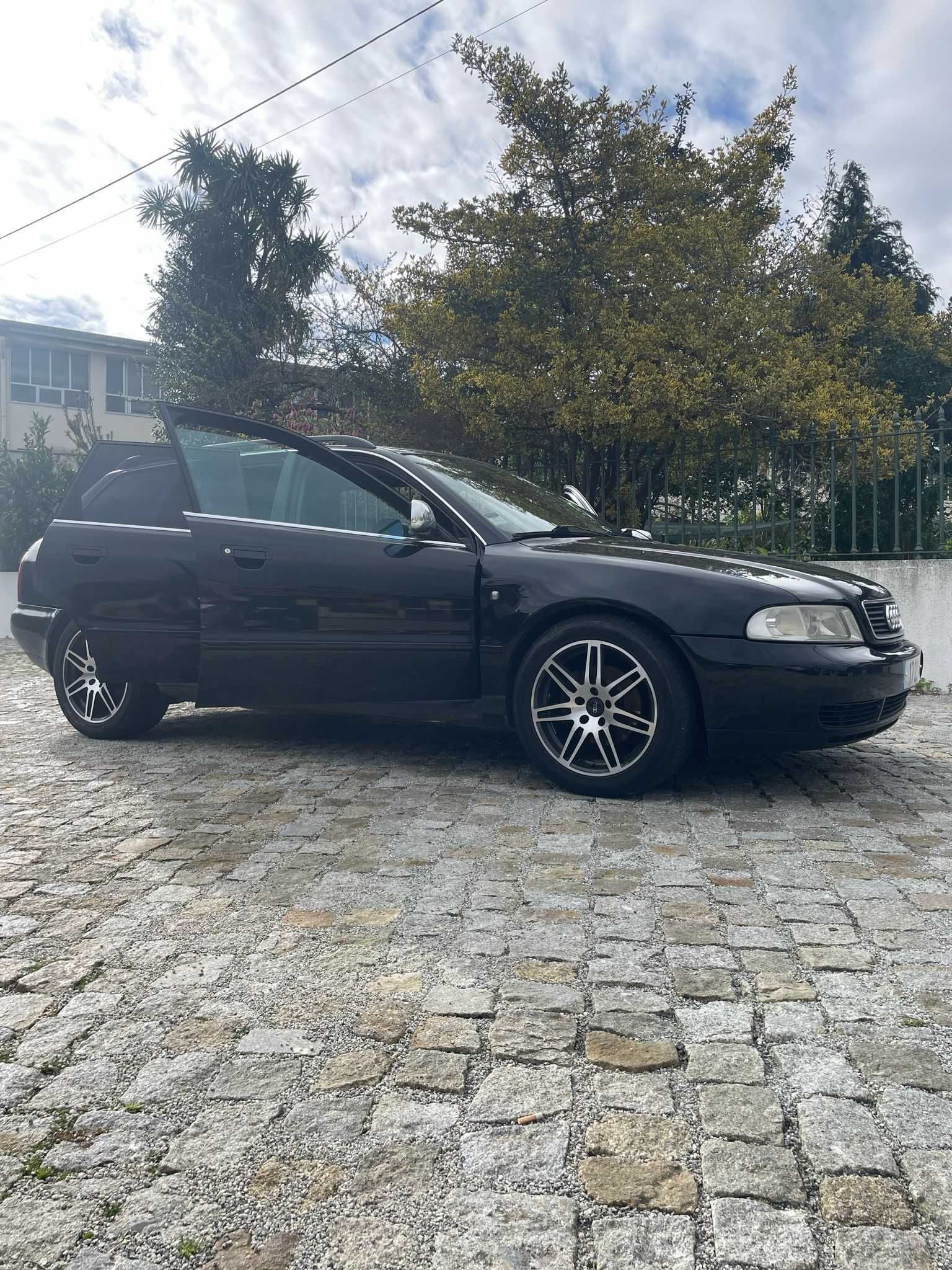 Audi A4 2.5 1998 totalmente revisitada.