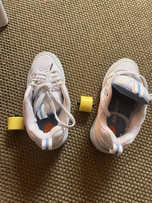 Tenis com rodas novo tudo impecavel