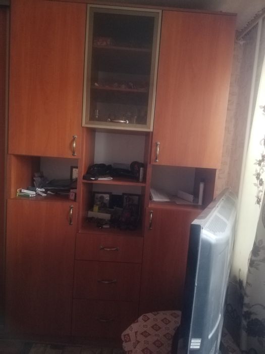 Шкаф для одягу та речей