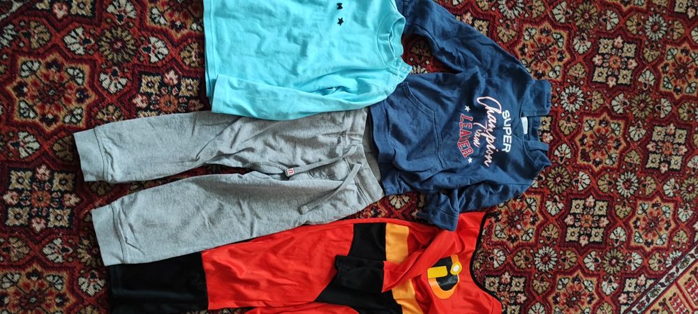 Продам вещи на 4-5 лет