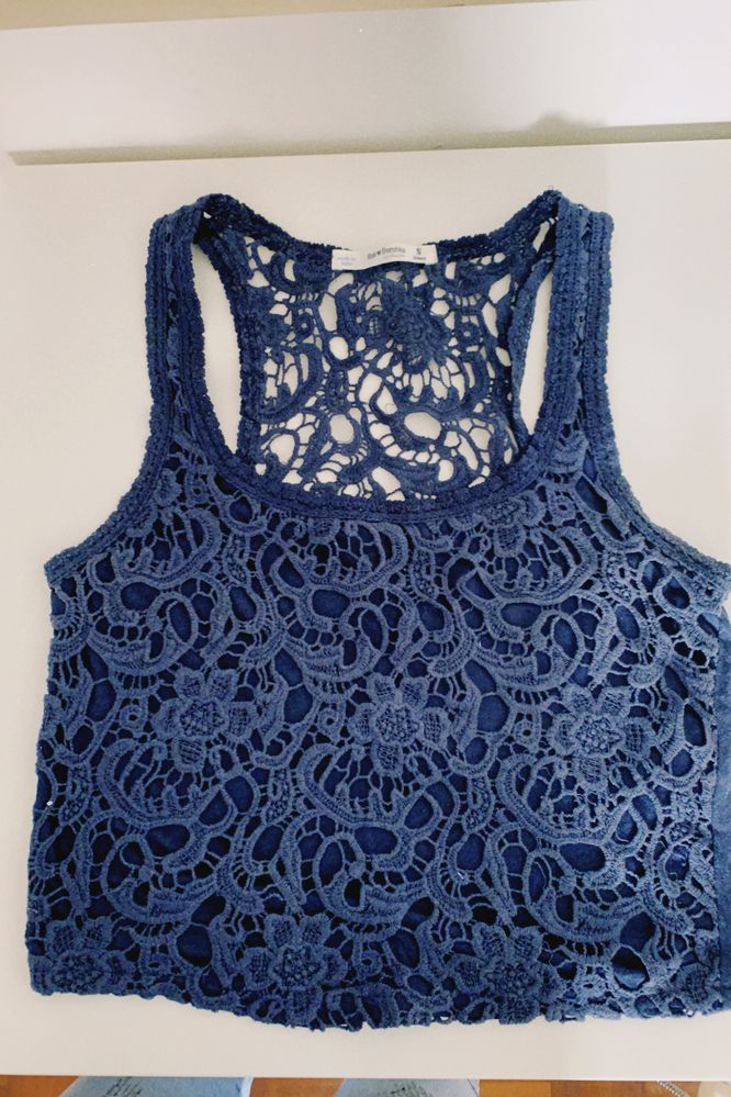 Top Bershka azul