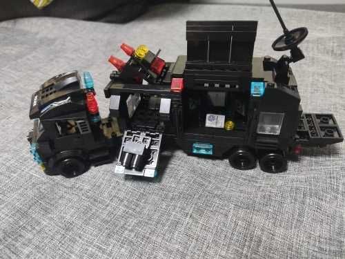 Camião SWAT/Polícia em Blocos