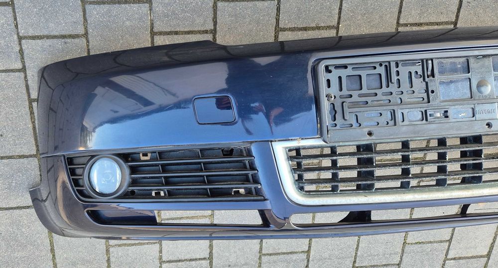 Zderzak przód przedni kompletny Audi A4 B6 LZ5J
