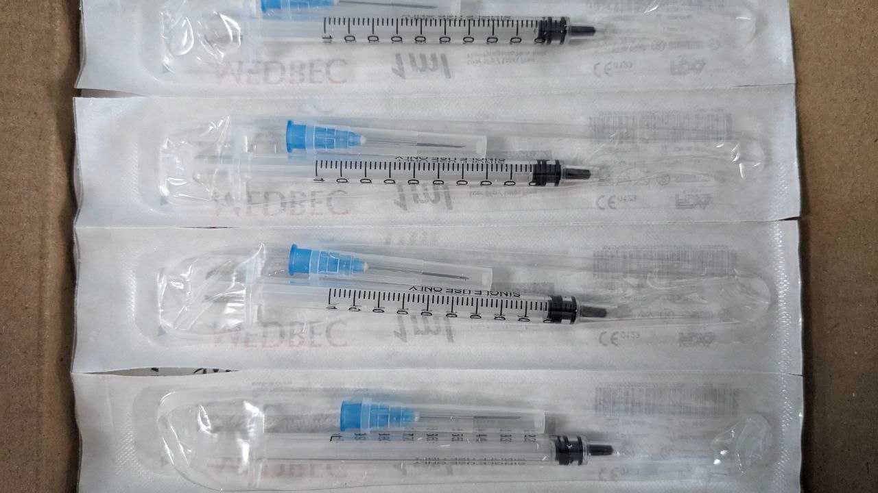 Шприц інсуліновий \ косметичний 1мл 23Gx1 0.6 х 23mm- 0.80 коп шт