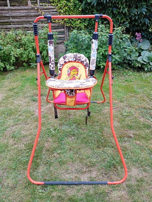 Huśtawka + Trójkołowy Rowerek – idealne do ogrodu i spacerów