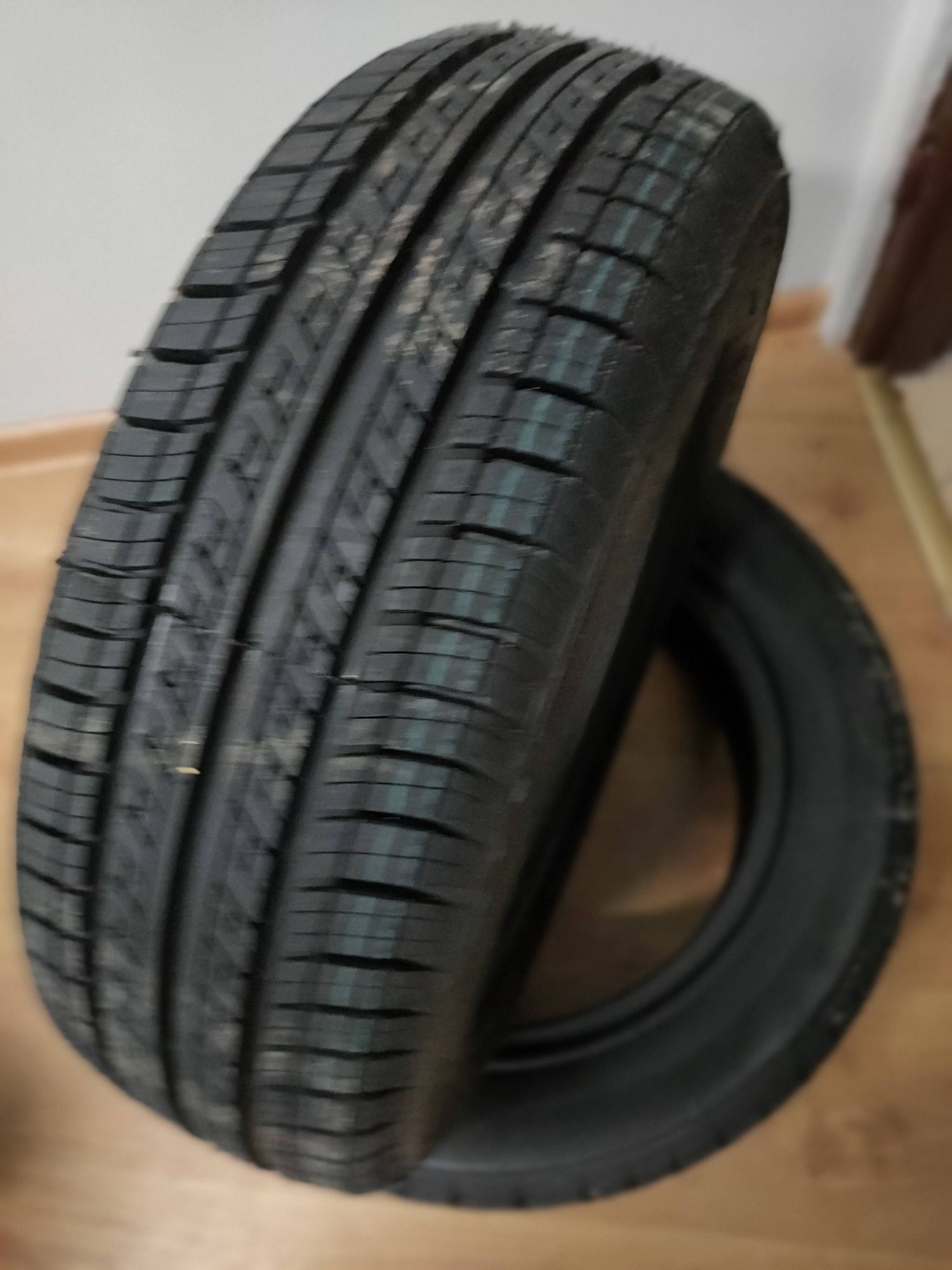 Opony BARGUM 165/70 R13 Conti 79s