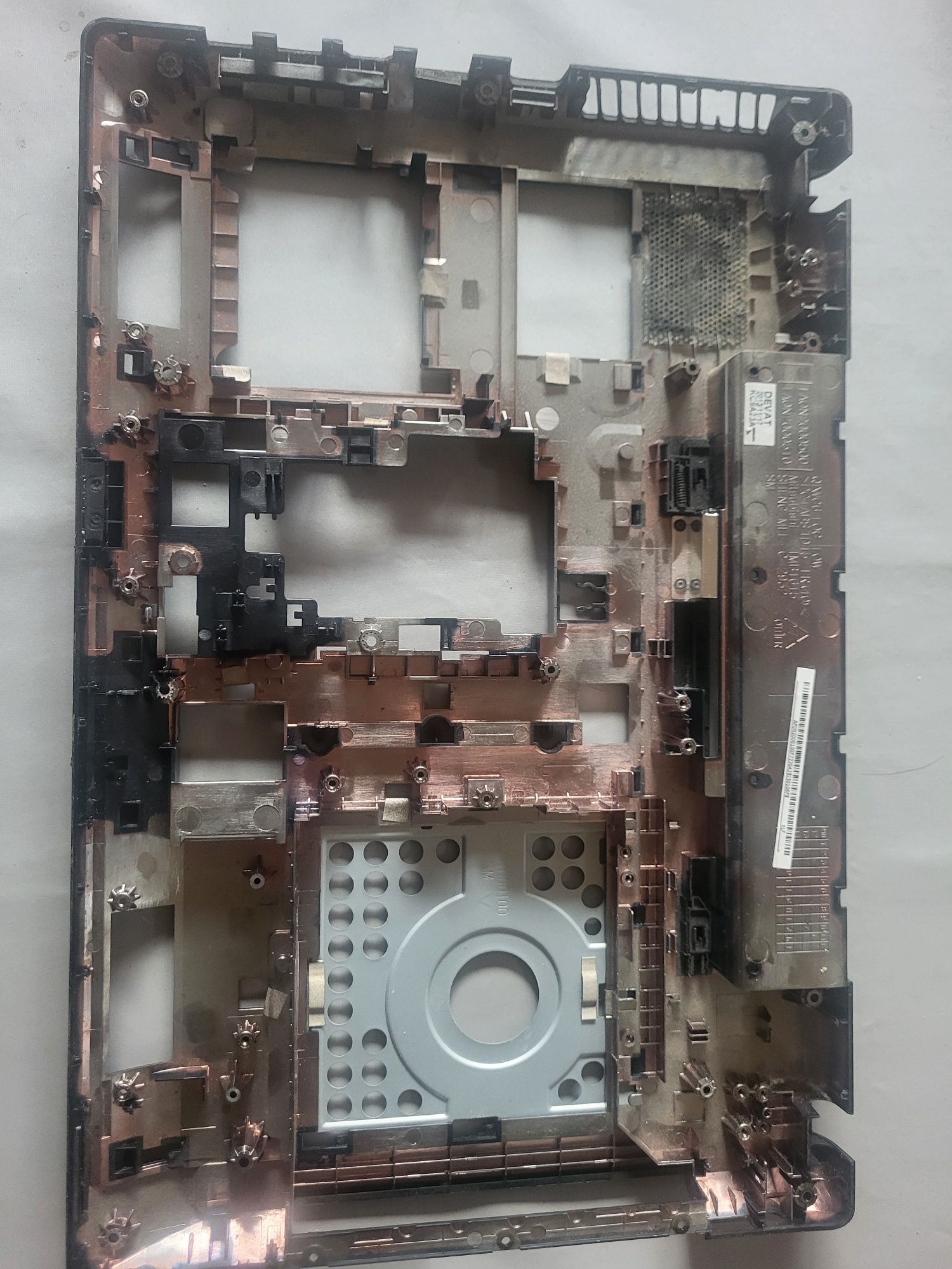 Sprzedam dolną obudowę do Laptopa LENOVO G580.20150.