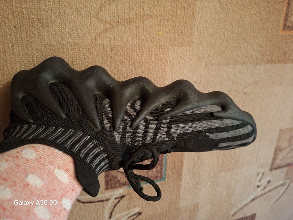 Кросівки літні  чоловічі 42,5 розмір нові Італія літні