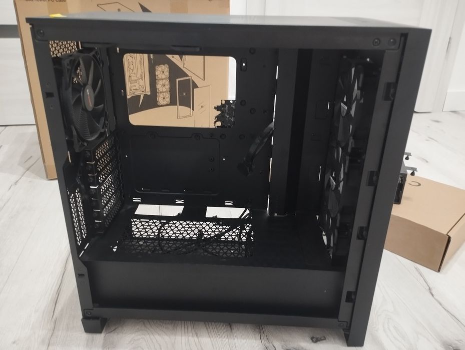 Corsair iCUE 4000X RGB Midi Tower BLACK Gaming Plus AIRFLOW