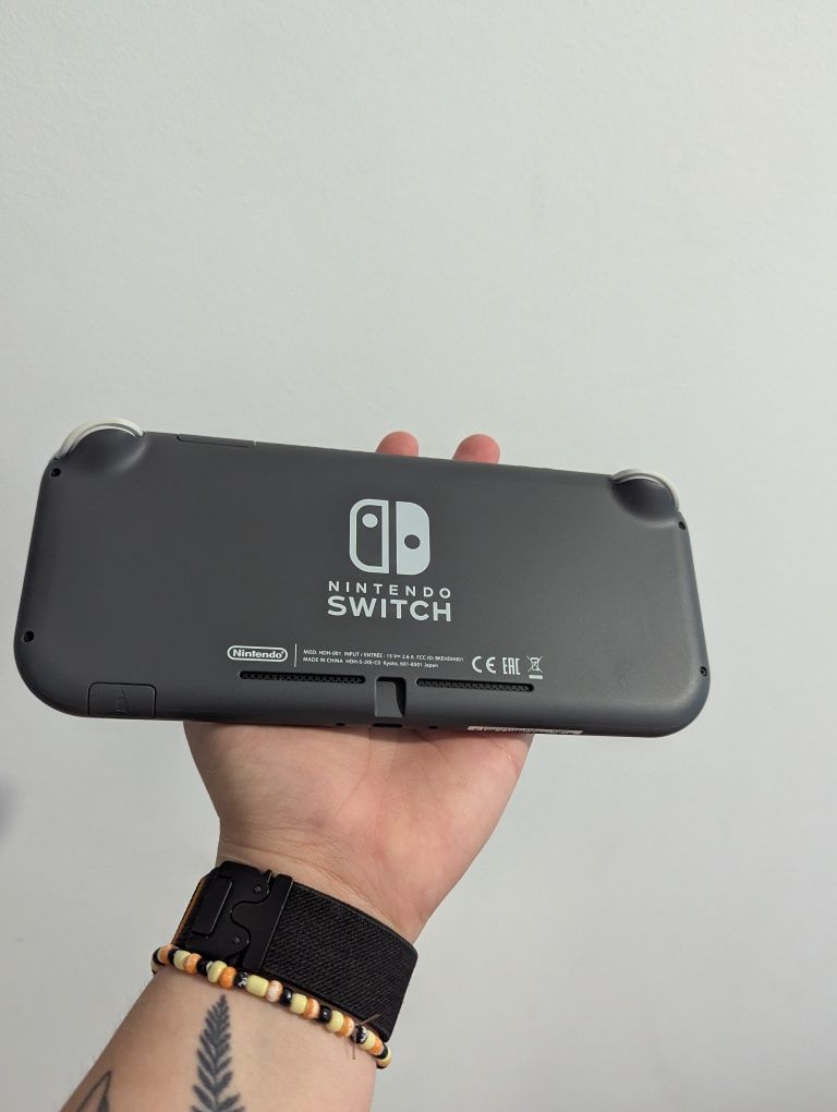 Nintendo switch lite + gry