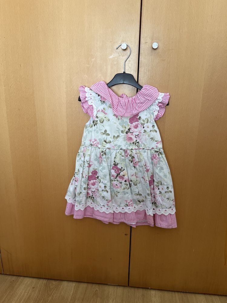 Roupa vestido de criança