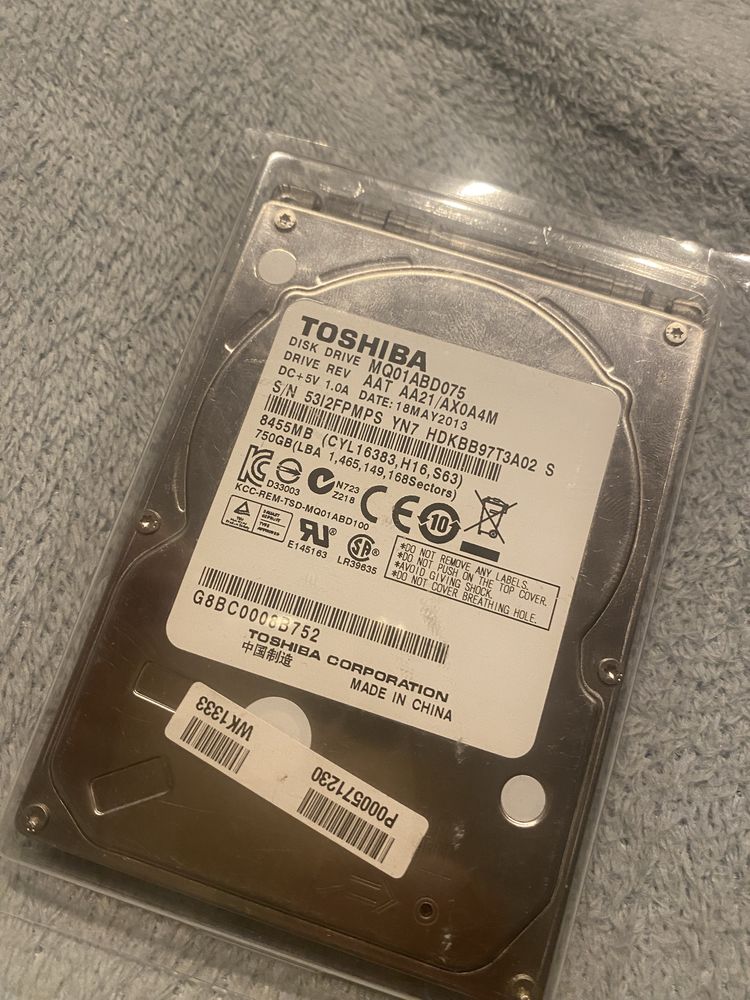 Dysk hdd 750gb Toshiba mq01abd075