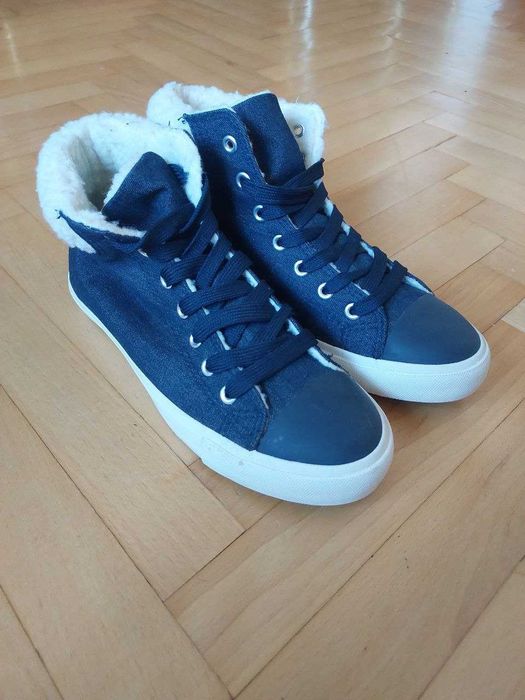 Кросівки Хайтопи НОВІ жіночі 38 розмір 24см осінні