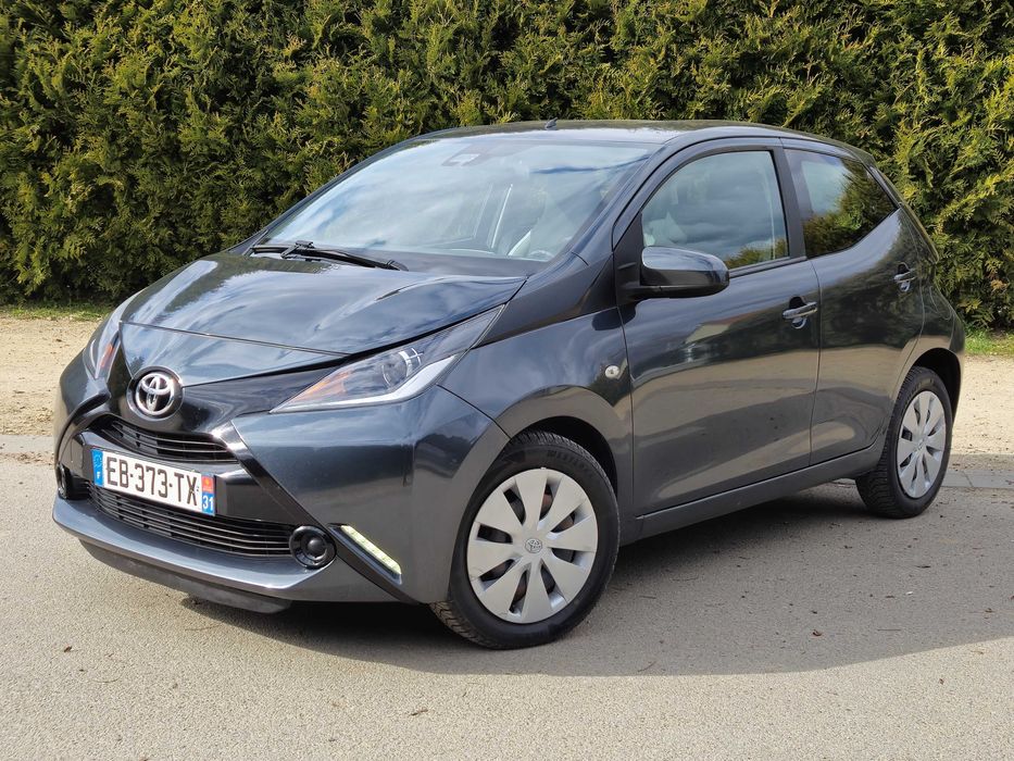 Toyota Aygo 1.0 69KM / 2016 / Tempomat / Klima / Radar / Asystent Pasa