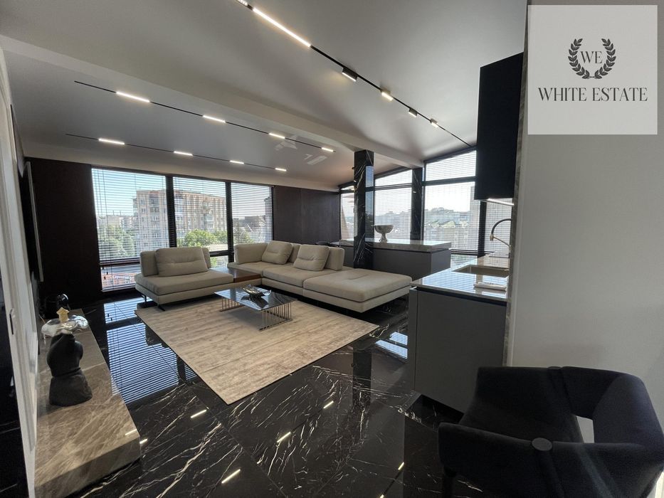 Пентхаус в центрі міста!