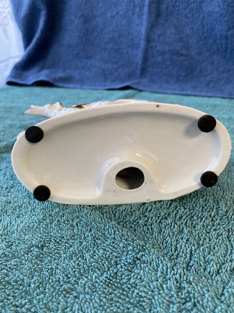 Niemiecka figurka porcelanowa konia z psem