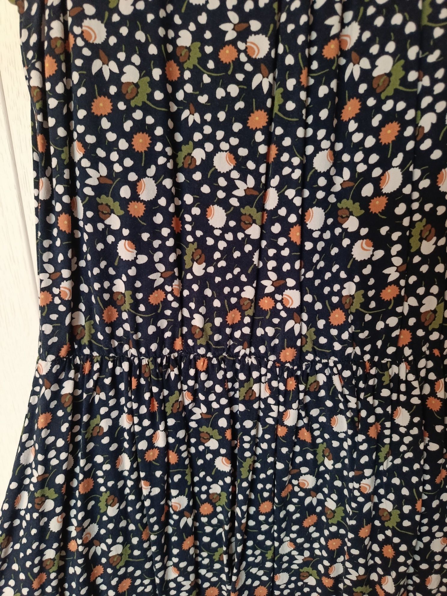 Sukienka L M carry midi wiskoza kwiatowy print jak Reserved