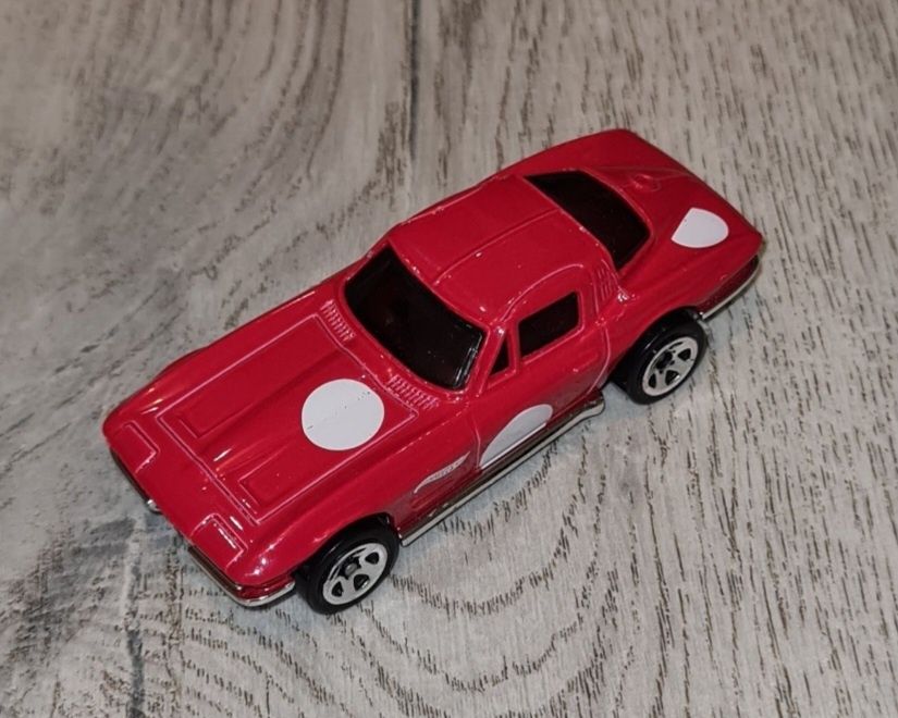 Autko samochód resorak Hot Wheels Corvette Sting Ray