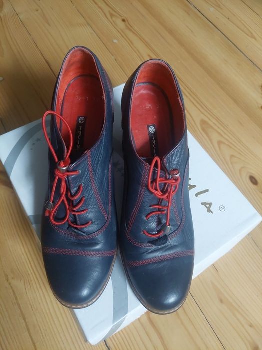 Жіночі туфлі черевички шкіряні сині.