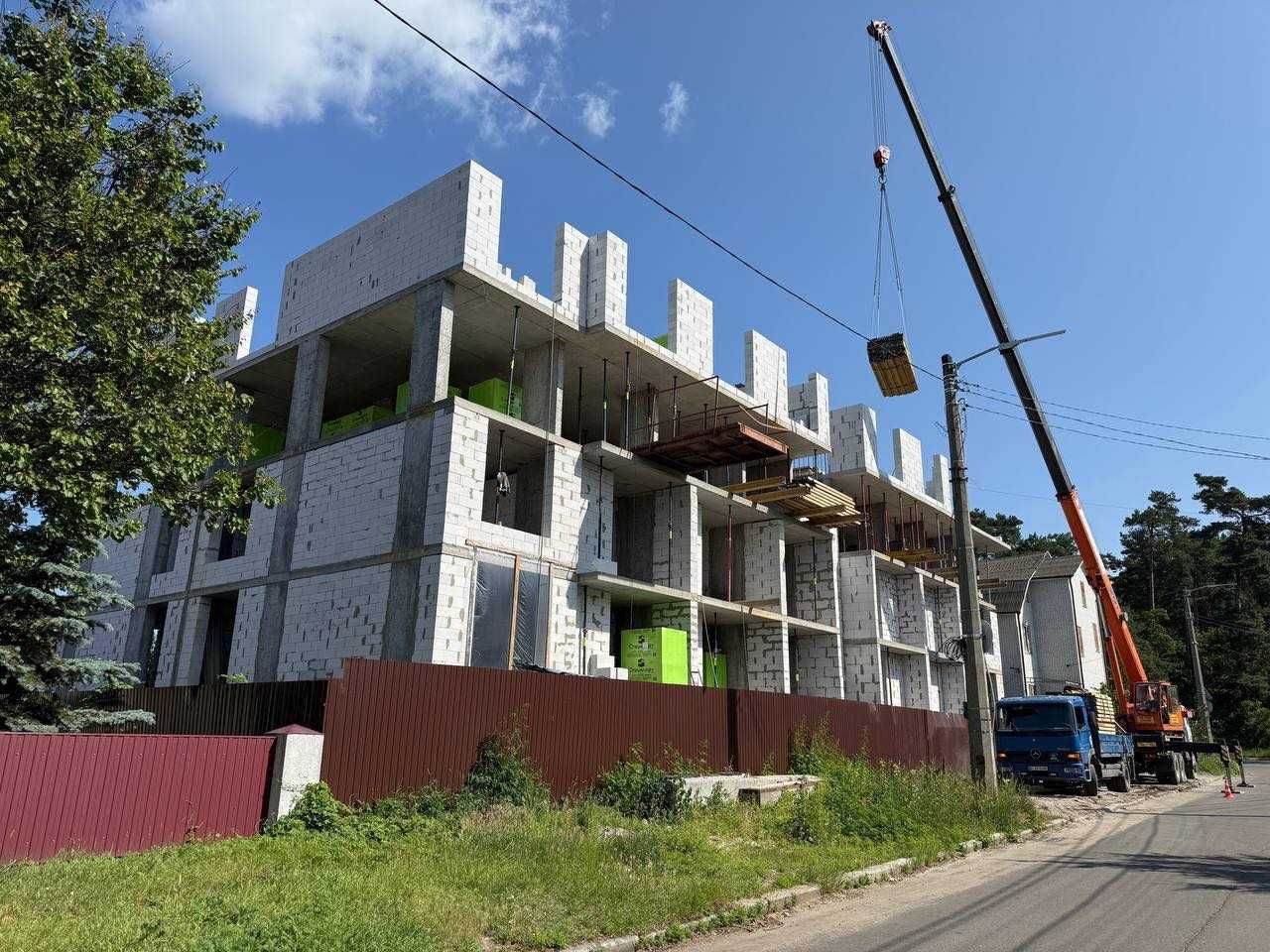 Квартира мансарда у клубному будинку Поряд з парком та м.Бориспільська