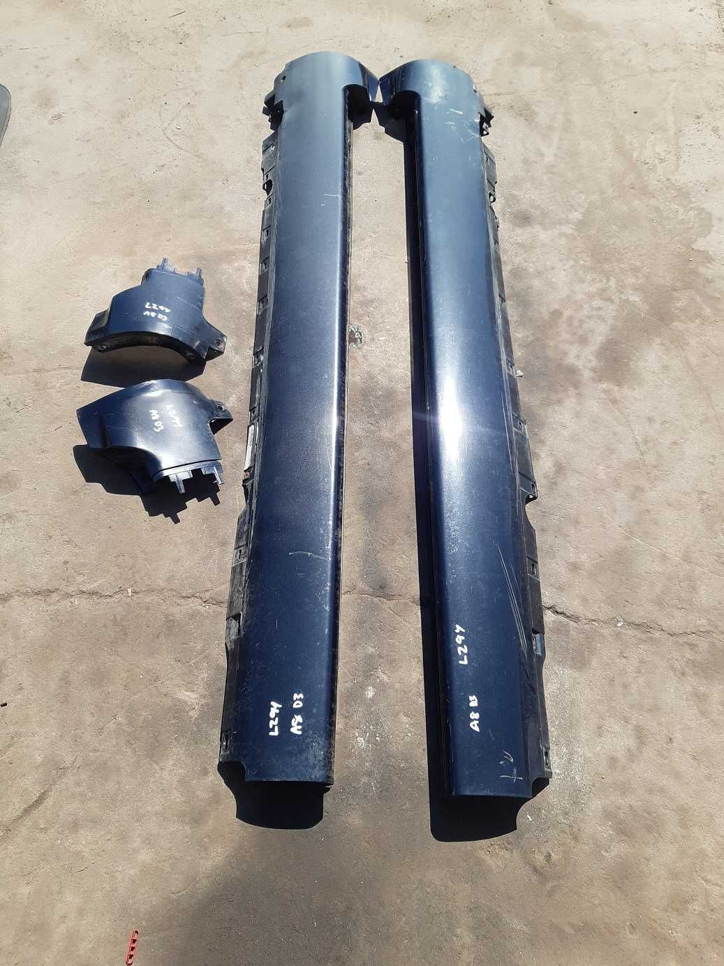 Audi A8 D3 08r lift - próg lewy listwa progowa LZ9Y
