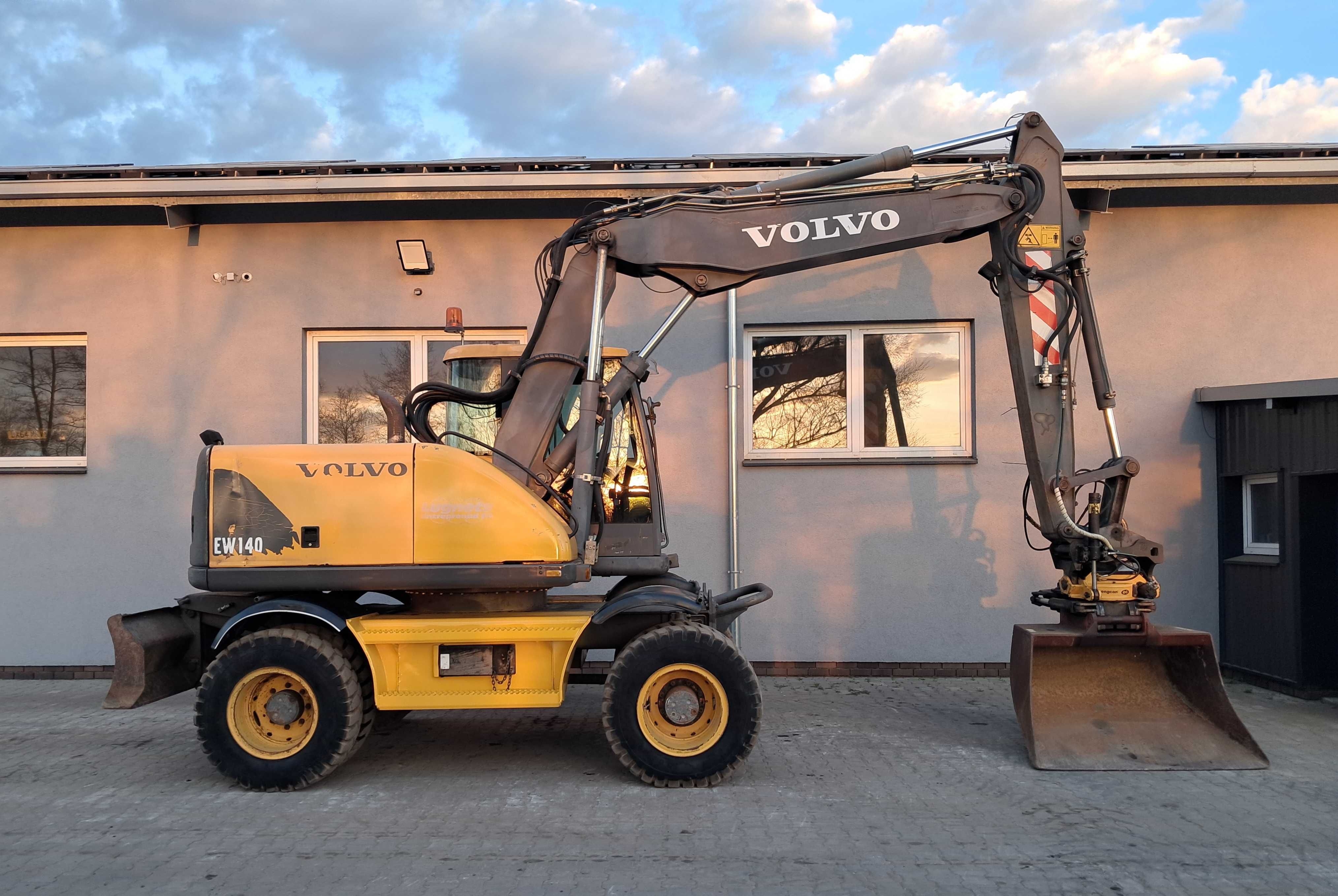 VOLVO EW 140 Oryginał ROTOTILT ENGCON Koparka Kołowa