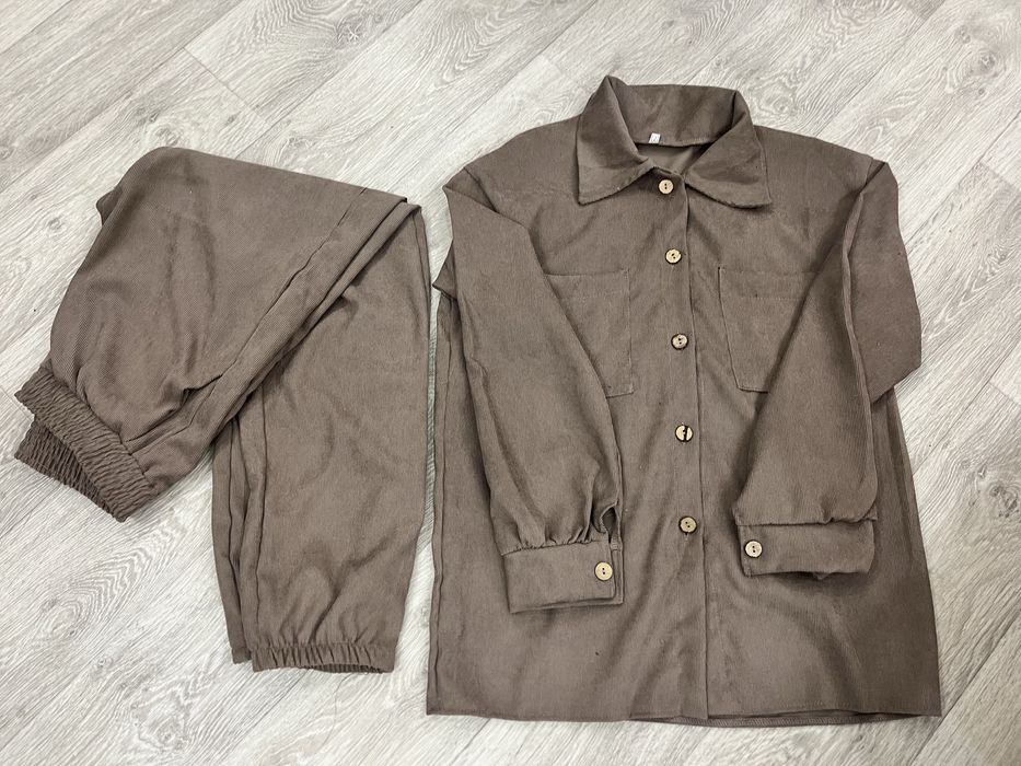 Спортивный костюм  новый